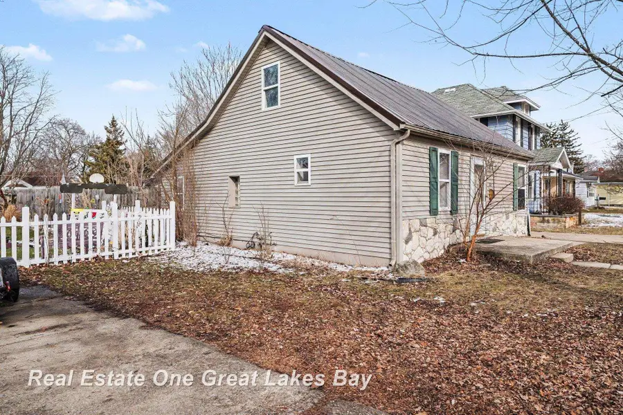 1724 Newberry, Saginaw, MI 48602 - #3