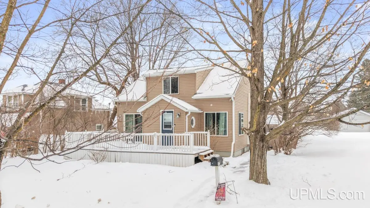 113 Lawrence, Kingsford, MI 49802 - #1