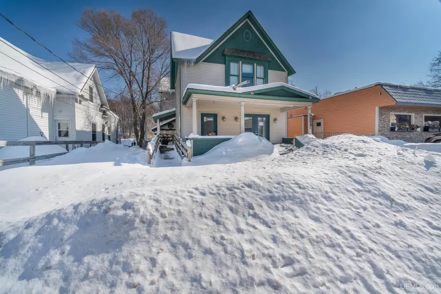 908 N 3rd, Marquette, MI 49855 - #2
