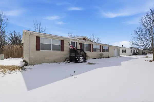 221 Christopher Stone, Capac, MI 48014