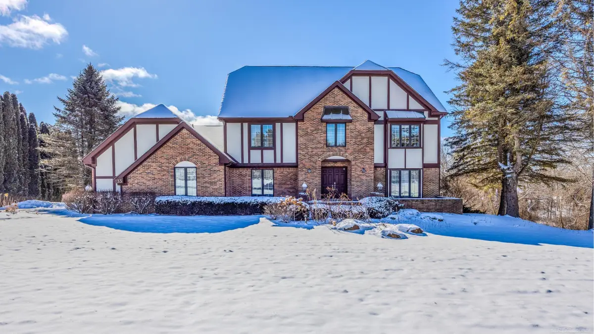 133 Flumerfelt, Rochester, MI 48306 - #1