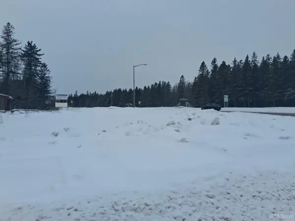 6128 N Arbor, Naubinway, MI 49762