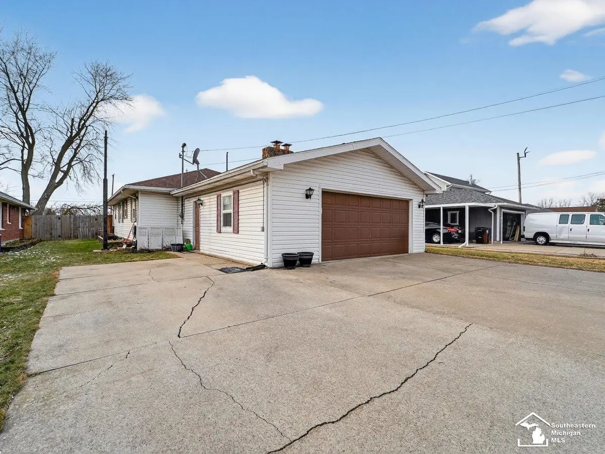 6242 Jacobs, Erie, MI 48133 - #1