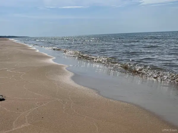 4264 FF Top O' The Lake, Gulliver, MI 49840