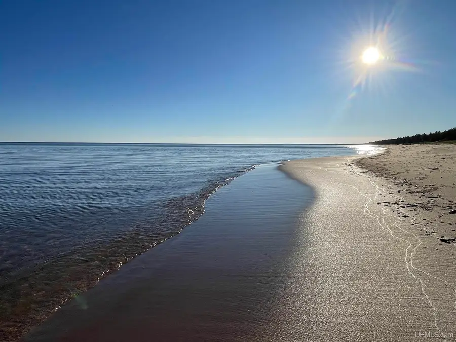 463 FF Top O' The Lake, Gulliver, MI 49840 - #3