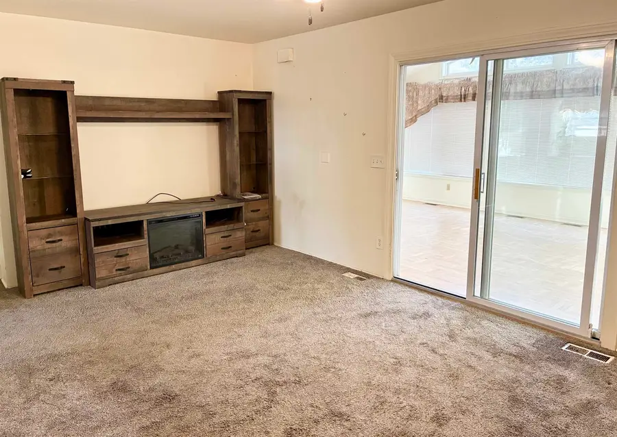 616 Queen, Owosso, MI 48867 - #2