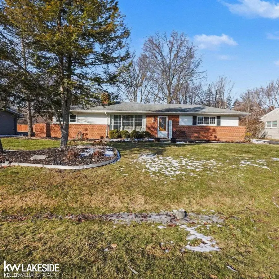 29257 Aranel, Farmington, MI 48334 - #2