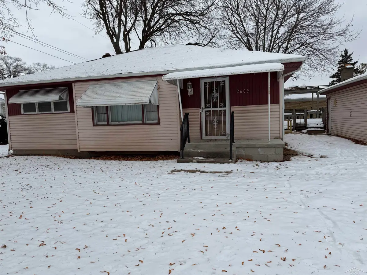 2609 S Outer Drive, Saginaw, MI 48601 - #1