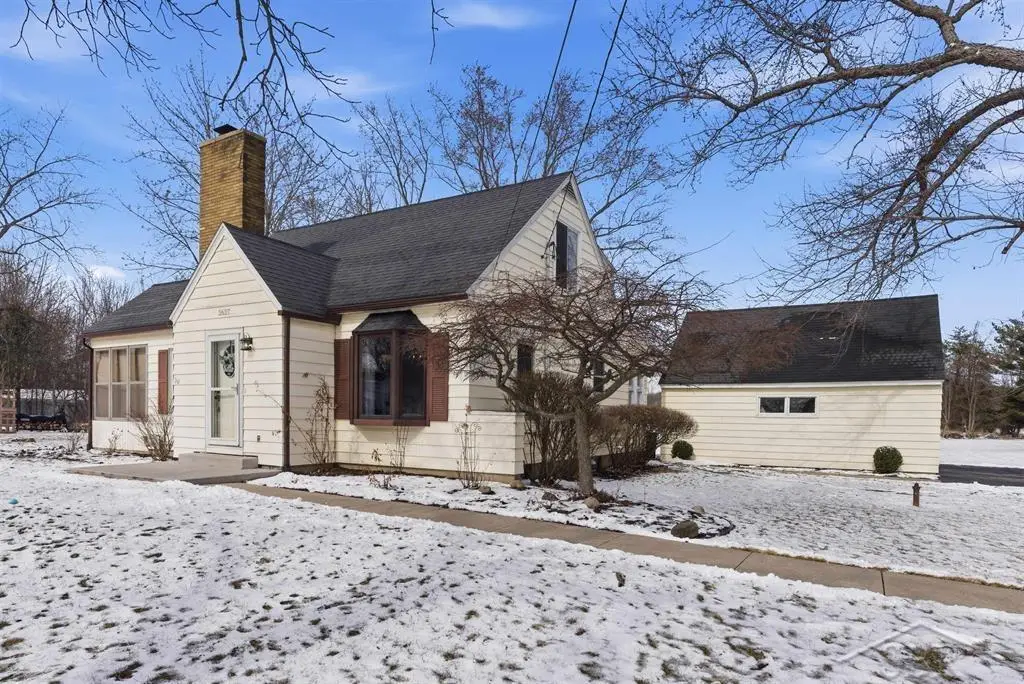 2627 E Stewart, Midland, MI 48640 - #1