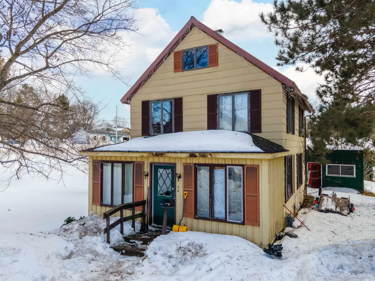 424 Diamond, Iron River, MI 49935 - #1