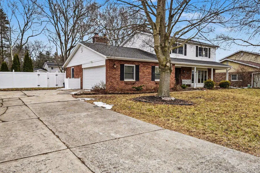 359 Holbrook, Saginaw, MI 48638 - #2