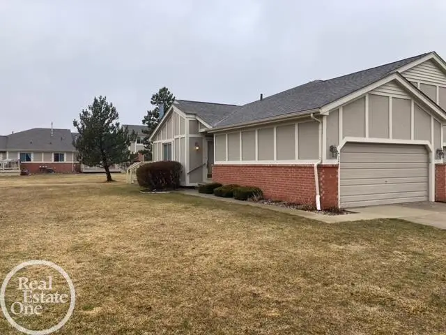 42261 Aspen Ct. #159               33, Clinton Township, MI 48038 - #1