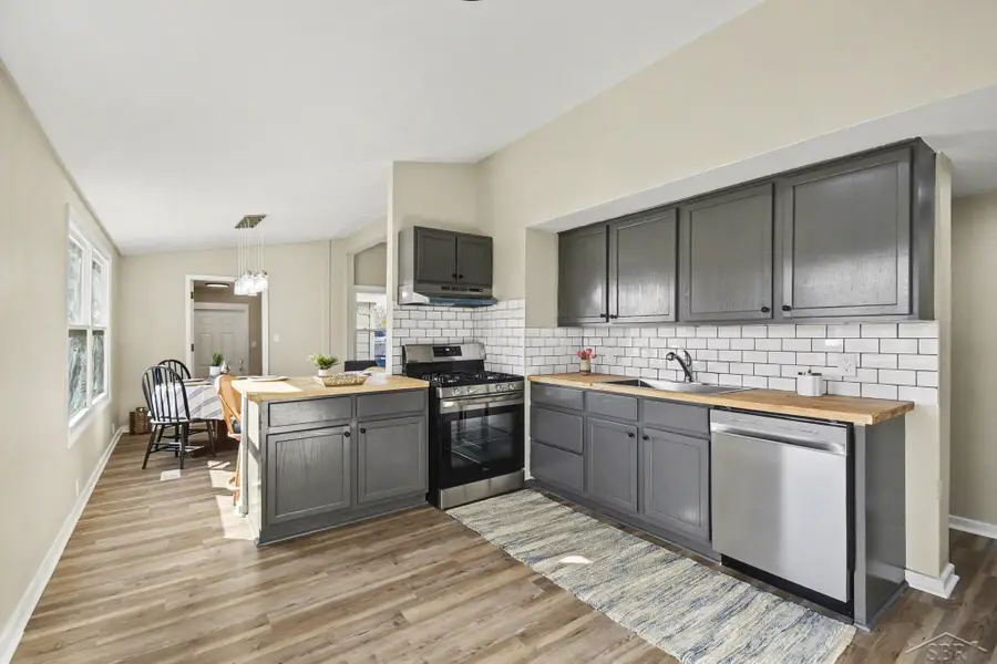 10001 8th, Oscoda, MI 48750 - #3