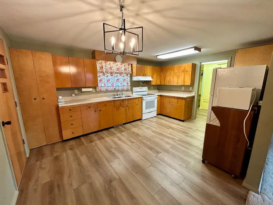 123 S Shearer, Gladwin, MI 48624 - #3