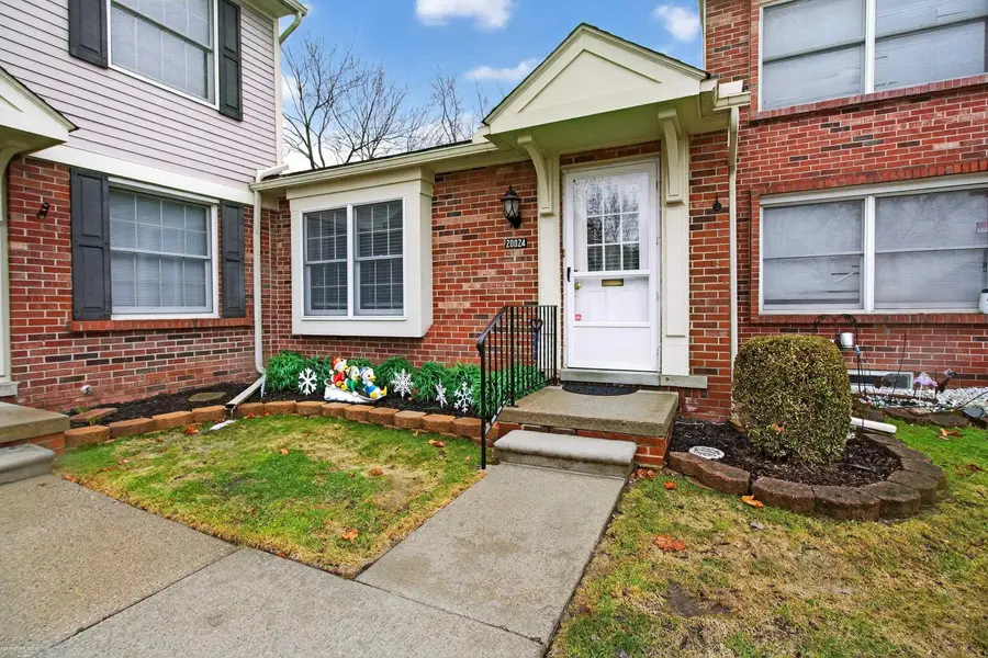 20024 Great Oaks Circle S #162, Clinton Township, MI 48036 - #2