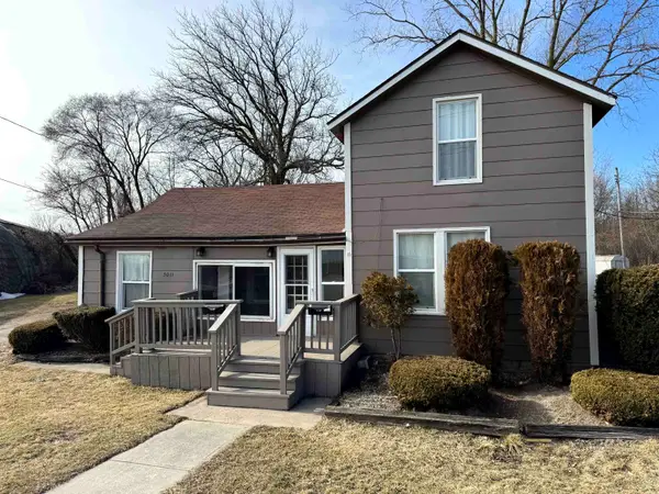 3011 Carrollton, Saginaw, MI 48604