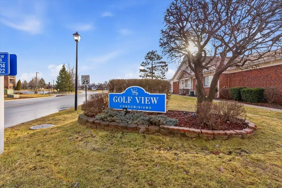 770 Country Club #76, Saint Clair Shores, MI 48082 - #2