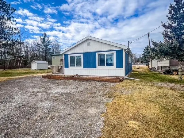 2341 Courtney, Harrison, MI 48625