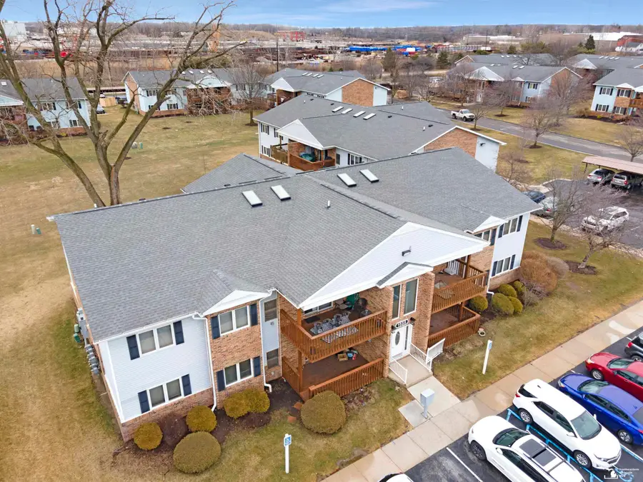 1555 Harbour #186, Trenton, MI 48183 - #2