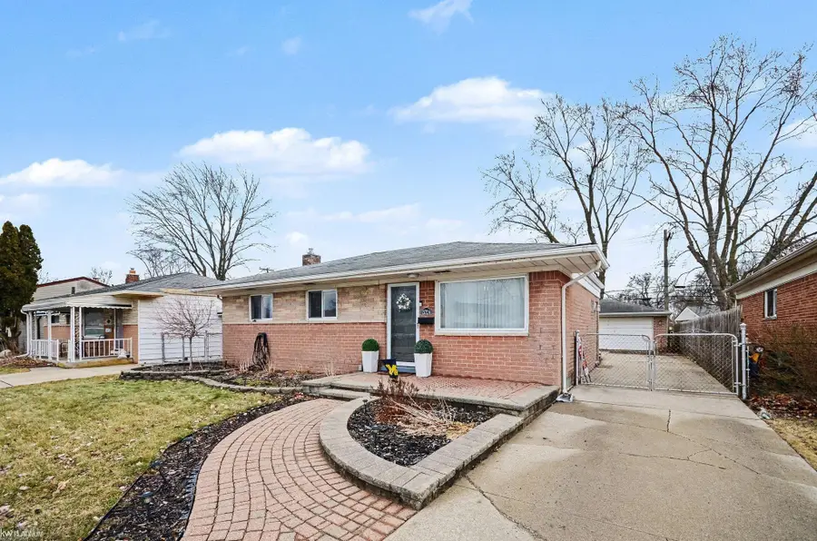 15724 E 13 Mile, Roseville, MI 48066 - #2