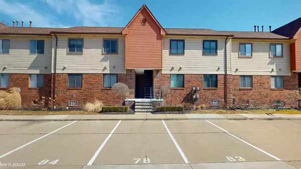 38764 Lanse Creuse #84, Harrison Twp, MI 48045