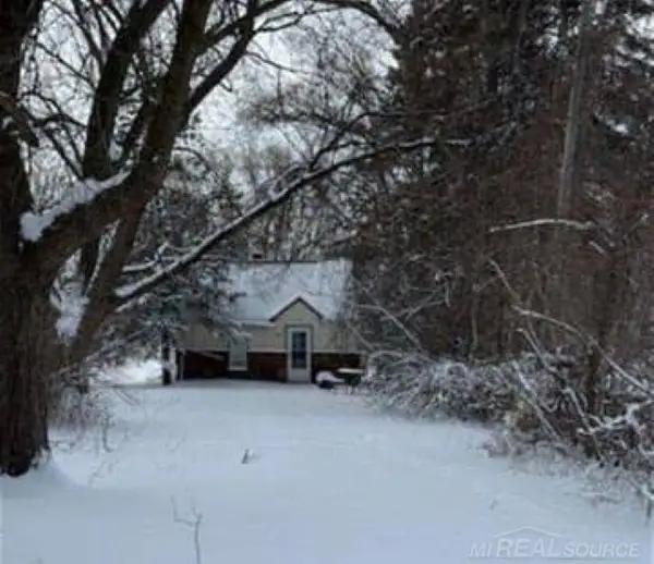 26950 Kuchenmeister, Chesterfield Twp, MI 48051