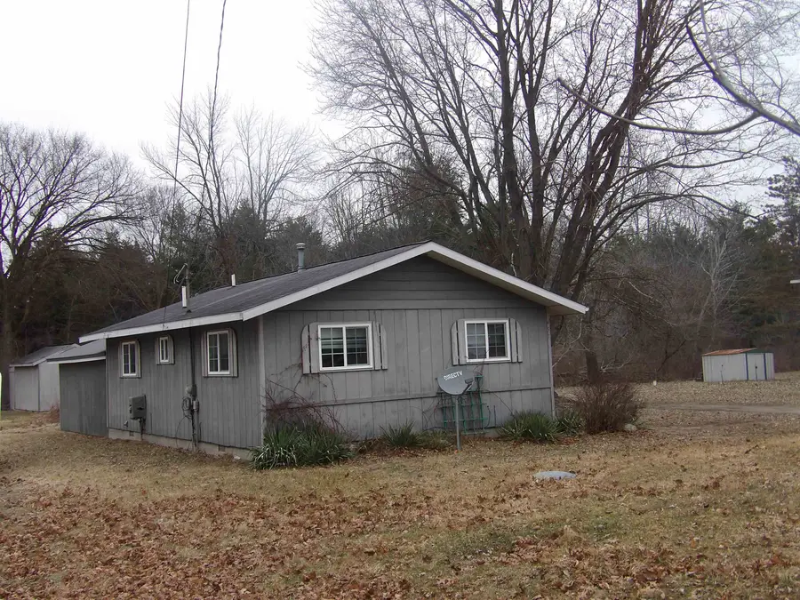 451 E Ludington, Farwell, MI 48622 - #2