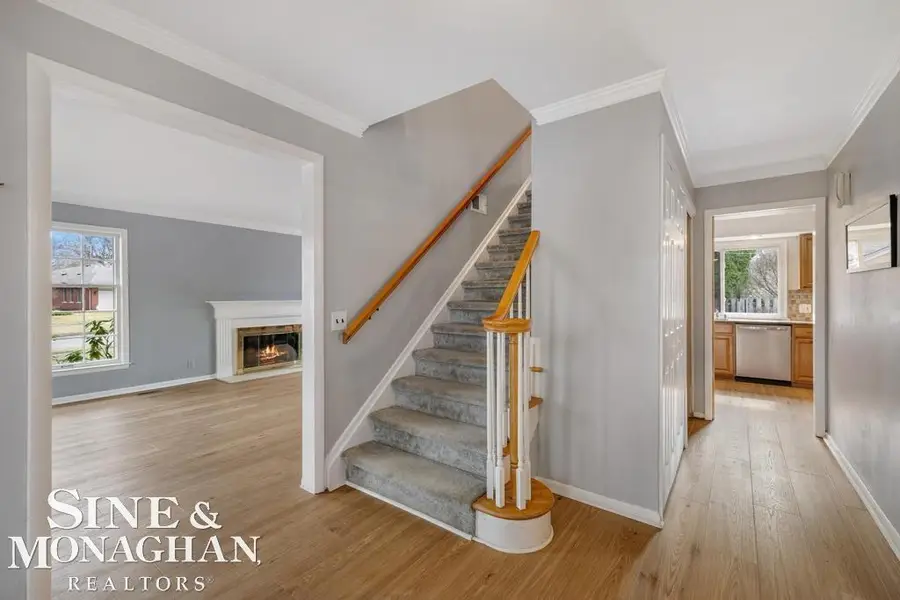 715 Pear Tree, Grosse Pointe Woods, MI 48236 - #3