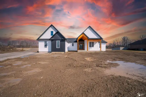 2706 S Custer, Monroe, MI 48161