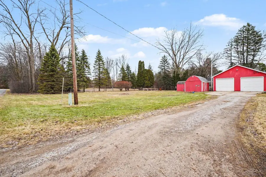 170 Mccarthy, Saginaw, MI 48609 - #3