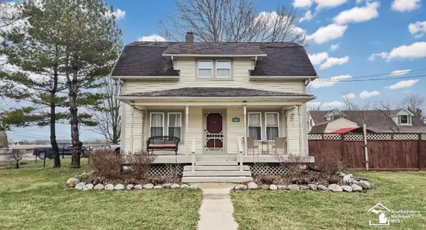 6964 S Huron River, South Rockwood, MI 48179