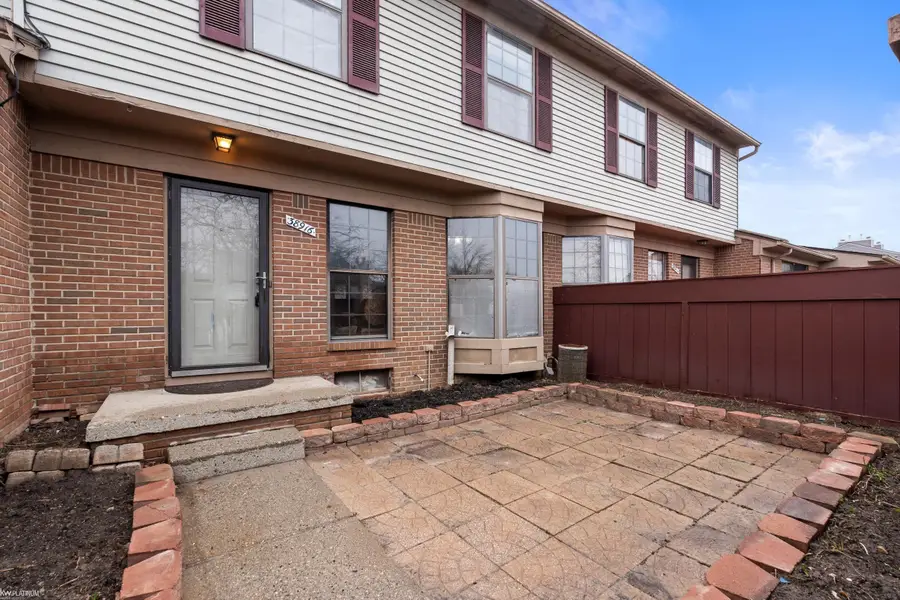 38916 Country, Farmington Hills, MI 48331 - #3