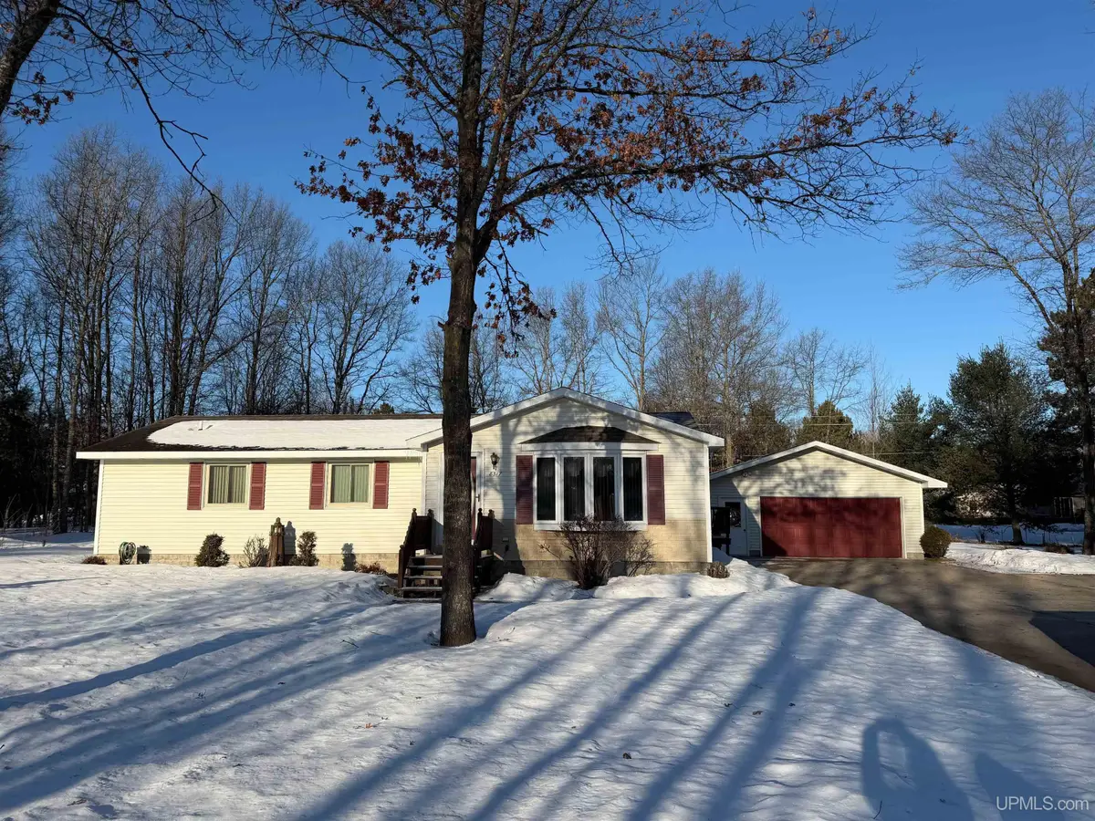 8317 Venture P.2, Gladstone, MI 49837 - #1