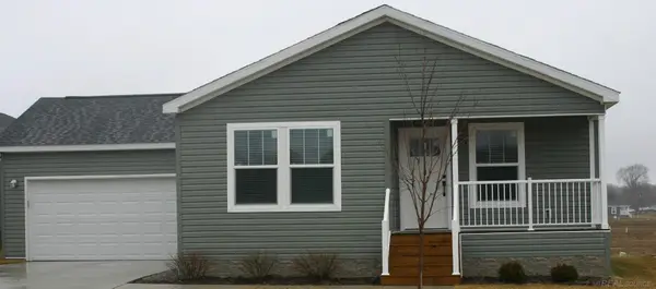 2789 Trade Winds, Lapeer, MI 48446