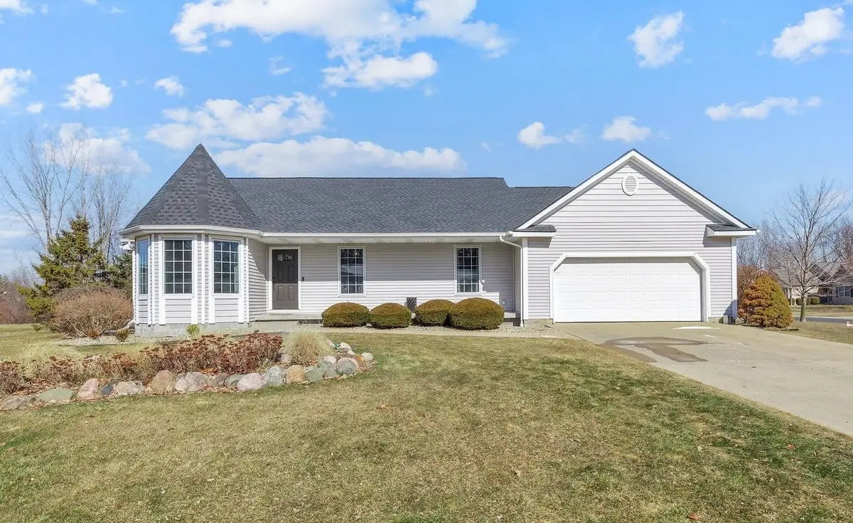 4860 S Crossings, Saginaw, MI 48603 - #1