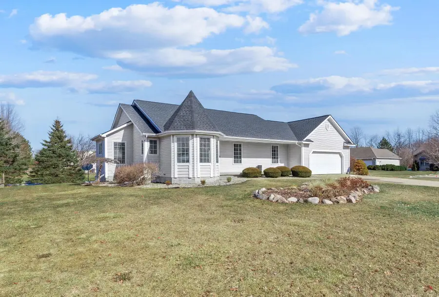 4860 S Crossings, Saginaw, MI 48603 - #3