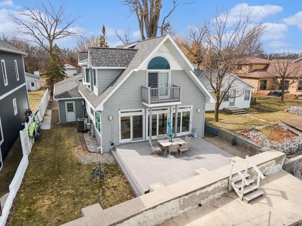 371 Killarney Beach, Bay City, MI 48706 - #1