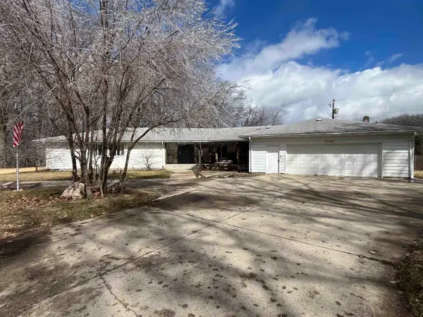 3265 Bischoff, Harrison, MI 48625