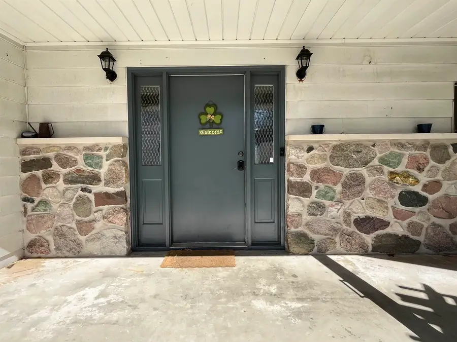 3265 Bischoff, Harrison, MI 48625 - #3