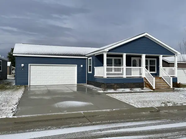 250 Riviera, Lapeer, MI 48446