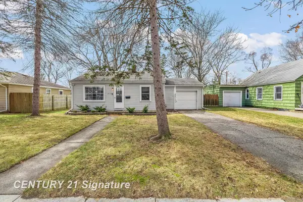 2115 Carolina, Midland, MI 48642