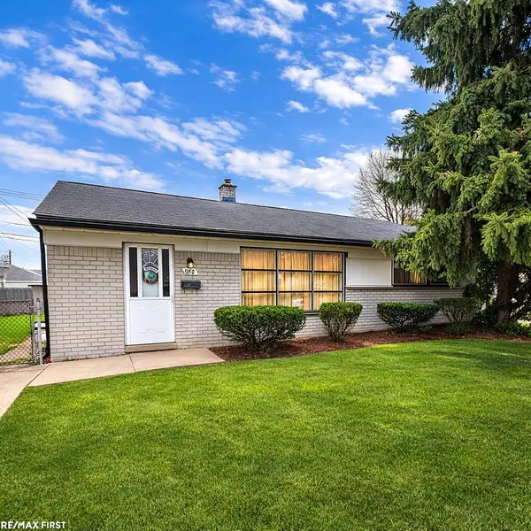 982 E Kalama, Madison Heights, MI 48071