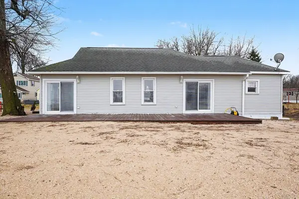 667 Bay, Bay City, MI 48706