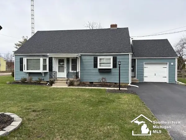 6748 Green, Ottawa Lake, MI 49267