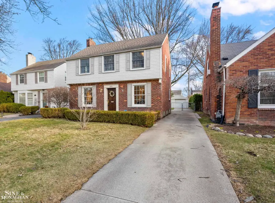 1890 Kenmore, Grosse Pointe Woods, MI 48236 - #2