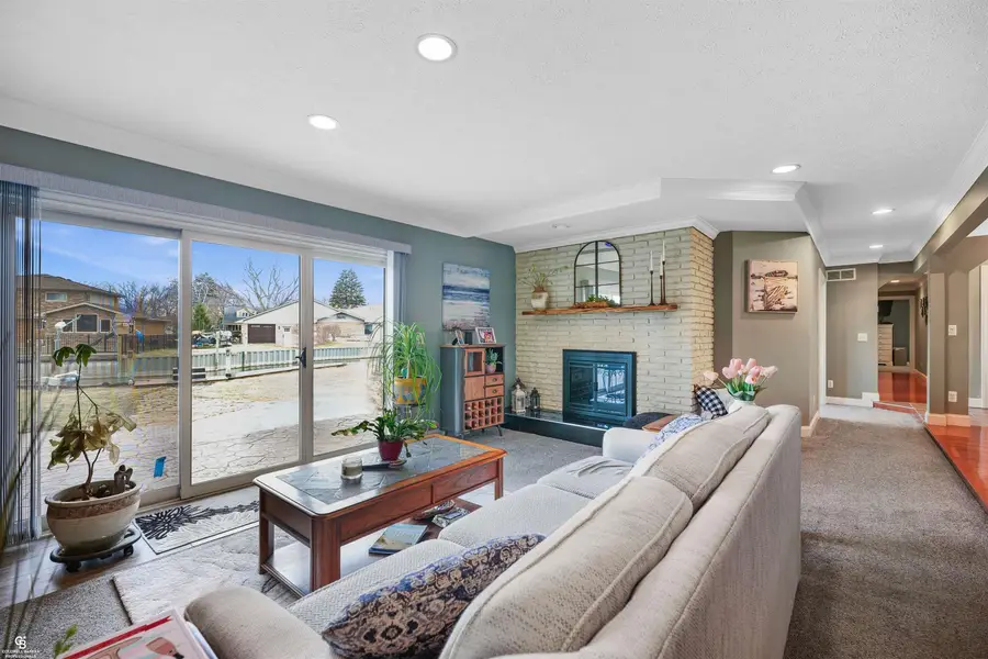 41379 Windmill St, Harrison Township, MI 48045 - #2