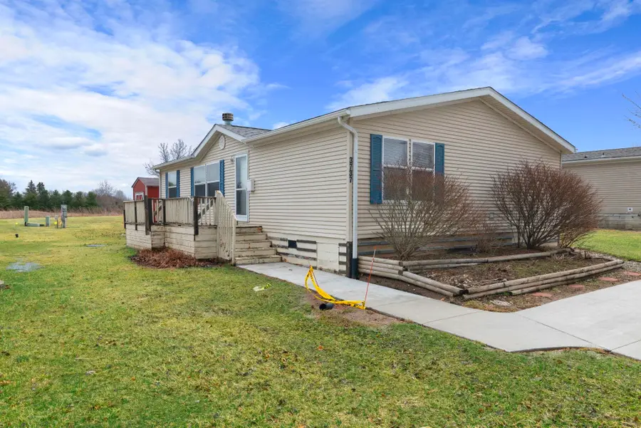 3737 Cross Creek, Dryden, MI 48428 - #2