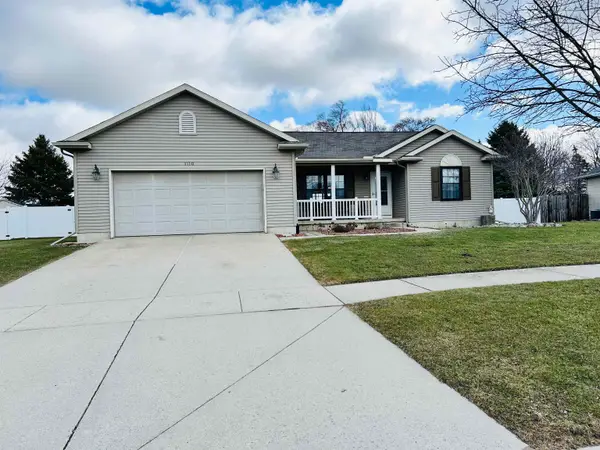 1110 Lois Lane, Saint Johns, MI 48879