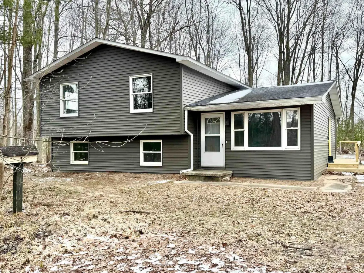 219 S Nine Mile, Midland, MI 48640 - #1