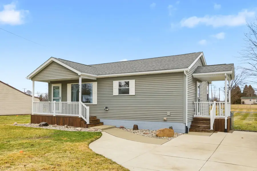 4976 W Center, Millington, MI 48746 - #2